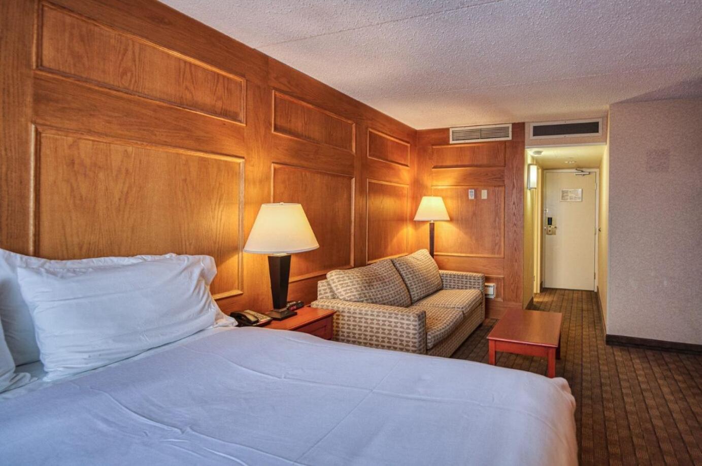 Amenida Residences, Calgary Bagian luar foto